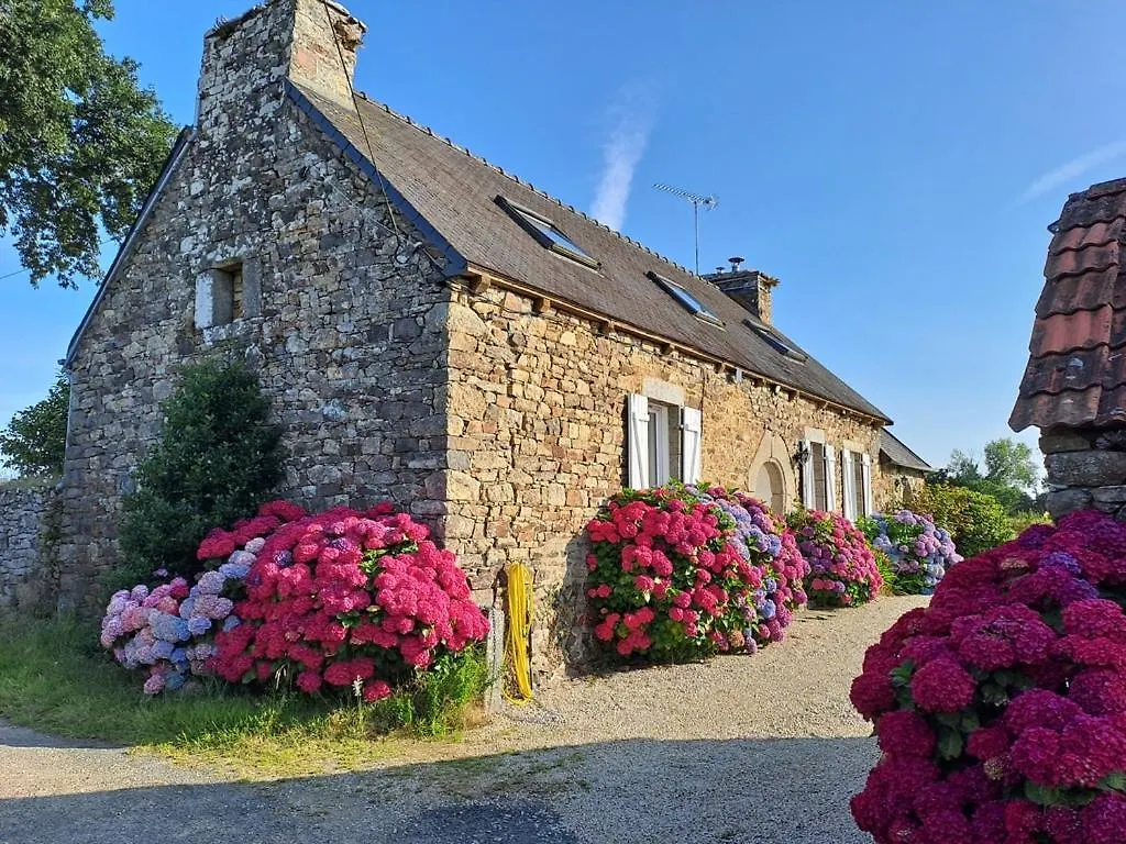 Apartment Longere En Pleine Nature Runan France